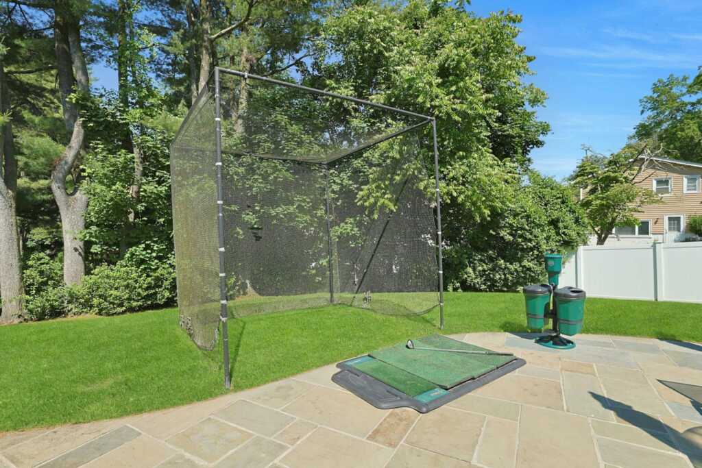 93 Hillandale Drive, New Rochelle, NY 10804 - Photo 35 of 42