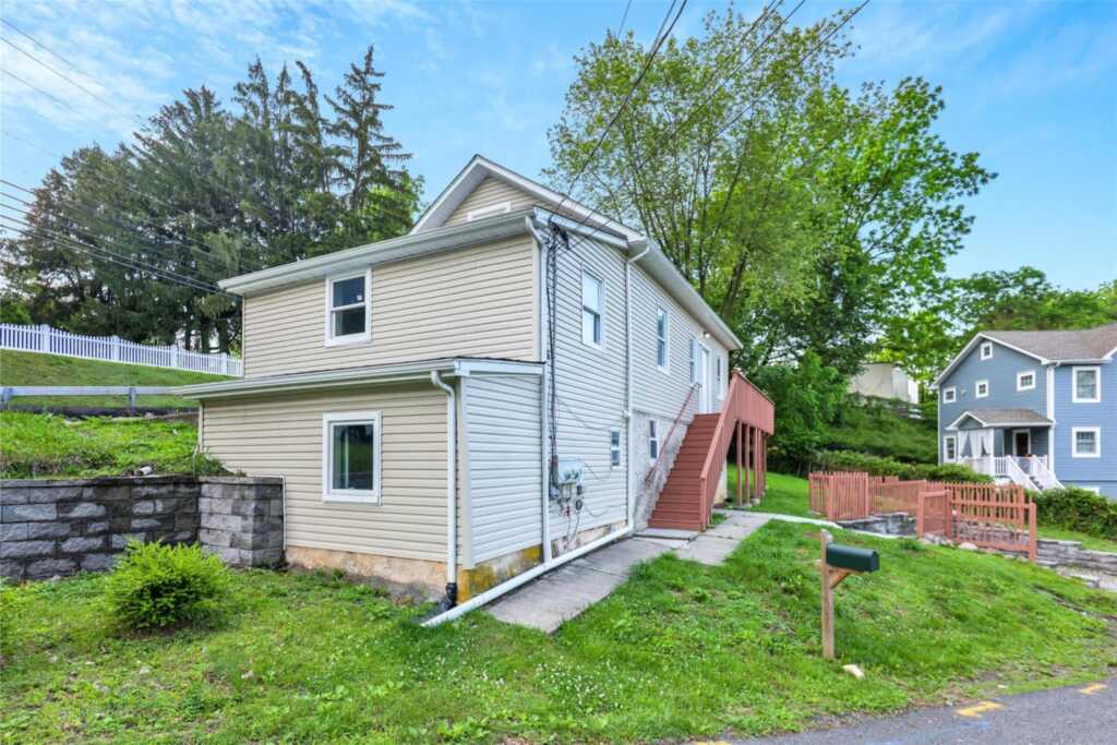 122 Liberty Drive, Stony Point, NY 10980 - Photo 2 of 32