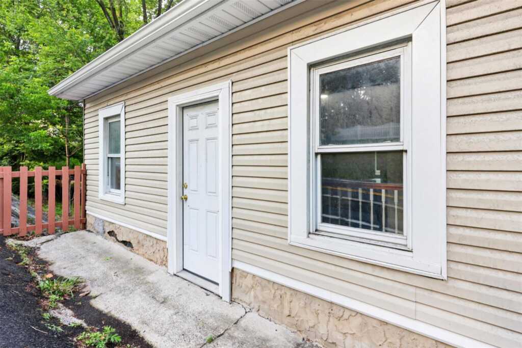 122 Liberty Drive, Stony Point, NY 10980 - Photo 4 of 32