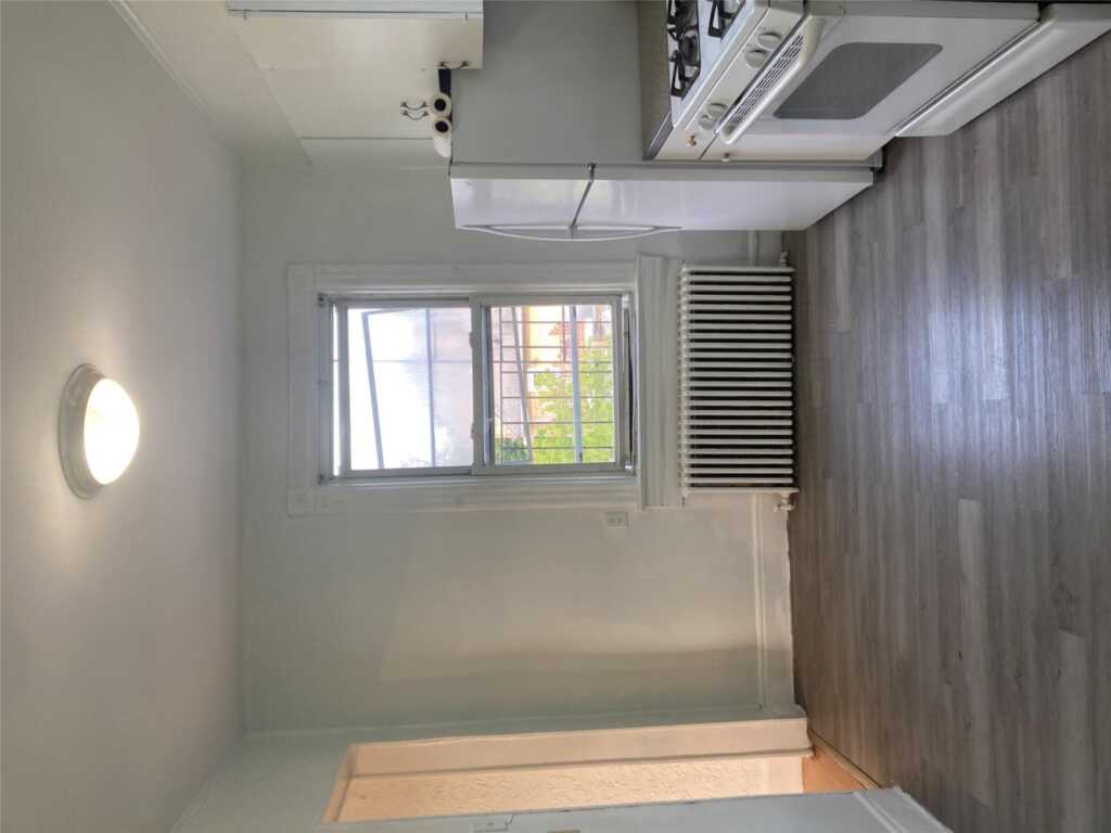 21 Congress Street, Unit #3, New Rochelle, NY 10801 - Photo 3 of 8
