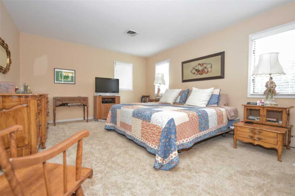 7 Avon Lane, New City, NY 10956 - Photo 12 of 25