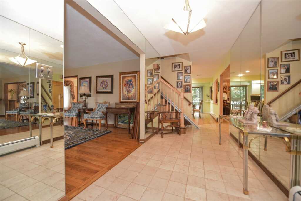7 Avon Lane, New City, NY 10956 - Photo 2 of 25