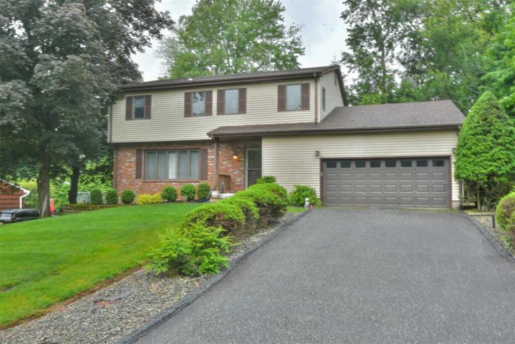 7 Avon Lane, New City, NY 10956 - Photo 22 of 25