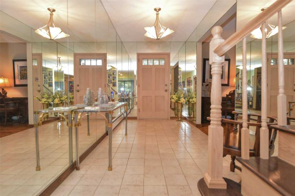 7 Avon Lane, New City, NY 10956 - Photo 3 of 25