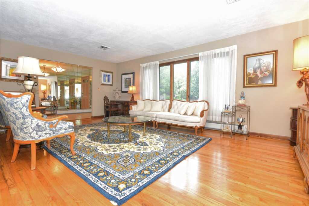 7 Avon Lane, New City, NY 10956 - Photo 5 of 25