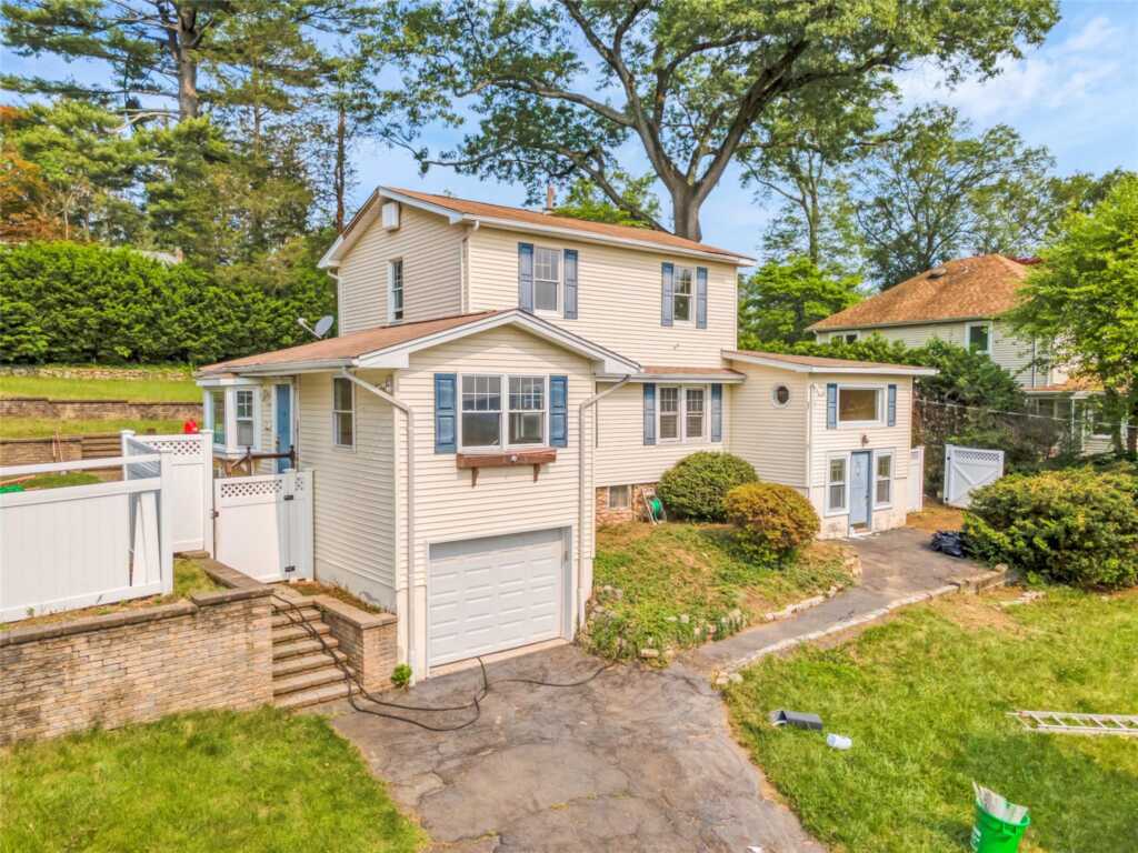 63 Lindbergh Lane, New City, NY 10956 - Photo 2 of 16