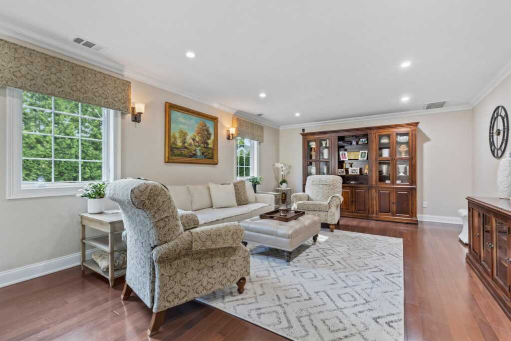 56 Morris Lane, New Rochelle, NY 10583 - Photo 11 of 37