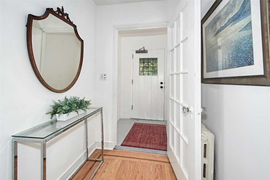 2 Byworth Road, New Rochelle, NY 10804 - Photo 11 of 32