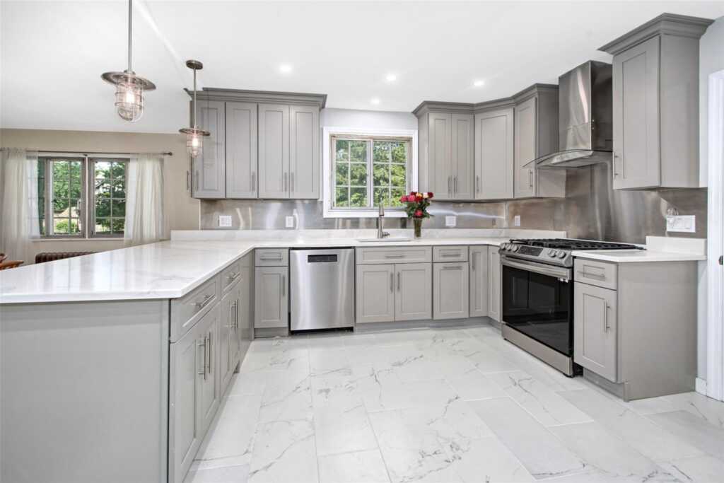 2 Byworth Road, New Rochelle, NY 10804 - Photo 12 of 32