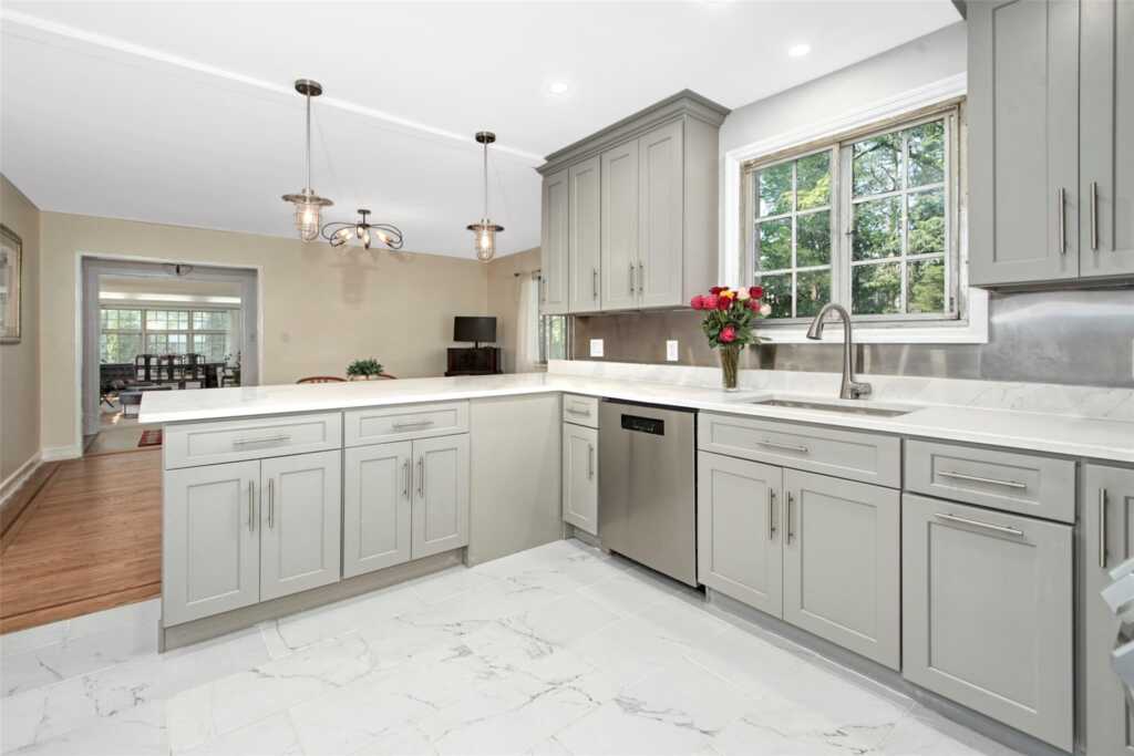 2 Byworth Road, New Rochelle, NY 10804 - Photo 13 of 32
