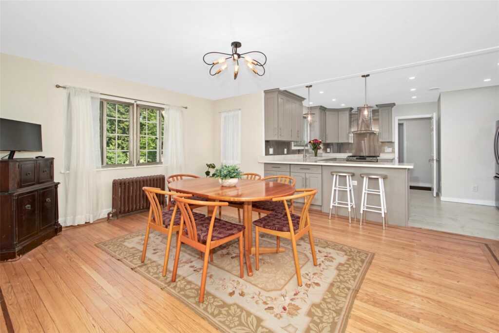 2 Byworth Road, New Rochelle, NY 10804 - Photo 14 of 32