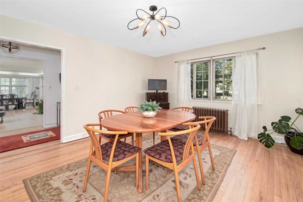2 Byworth Road, New Rochelle, NY 10804 - Photo 15 of 32