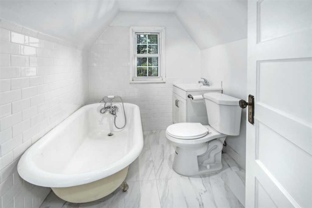2 Byworth Road, New Rochelle, NY 10804 - Photo 26 of 32