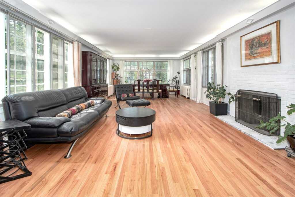 2 Byworth Road, New Rochelle, NY 10804 - Photo 7 of 32