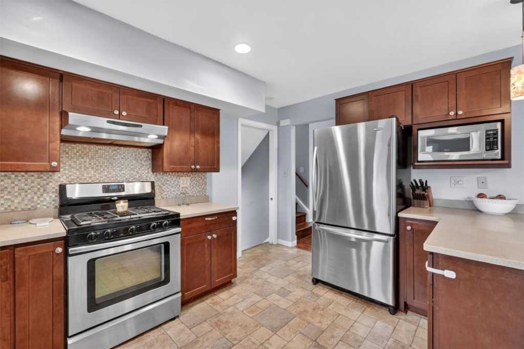 117 Nauraushaun Road, Pearl River, NY 10965 - Photo 16 of 42