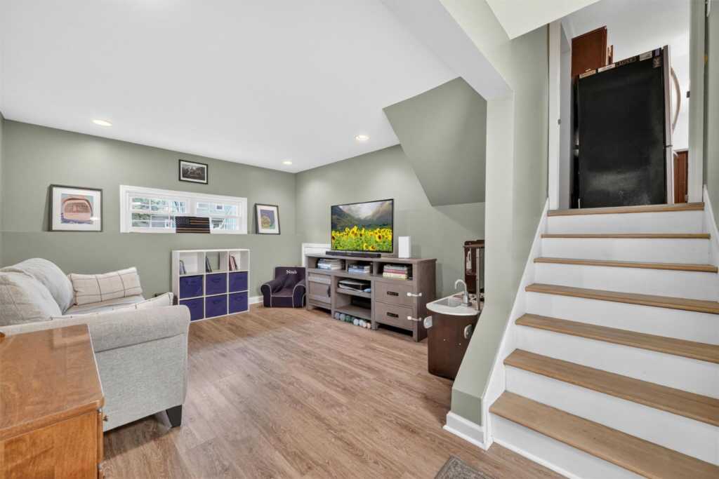 117 Nauraushaun Road, Pearl River, NY 10965 - Photo 21 of 42