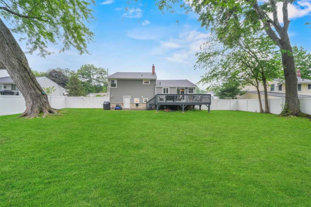 117 Nauraushaun Road, Pearl River, NY 10965 - Photo 39 of 42