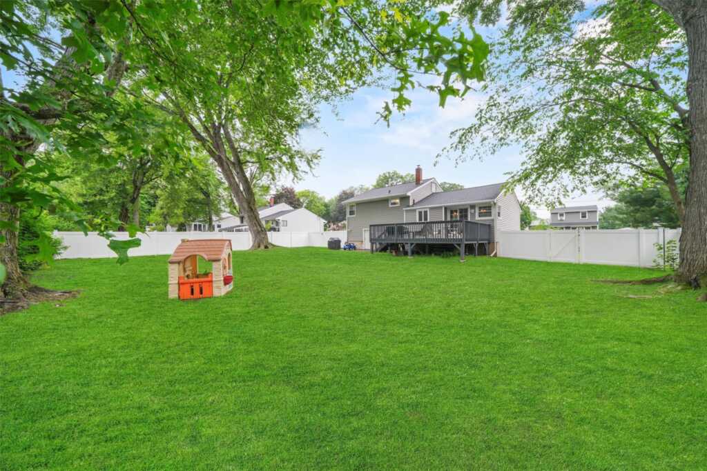 117 Nauraushaun Road, Pearl River, NY 10965 - Photo 40 of 42