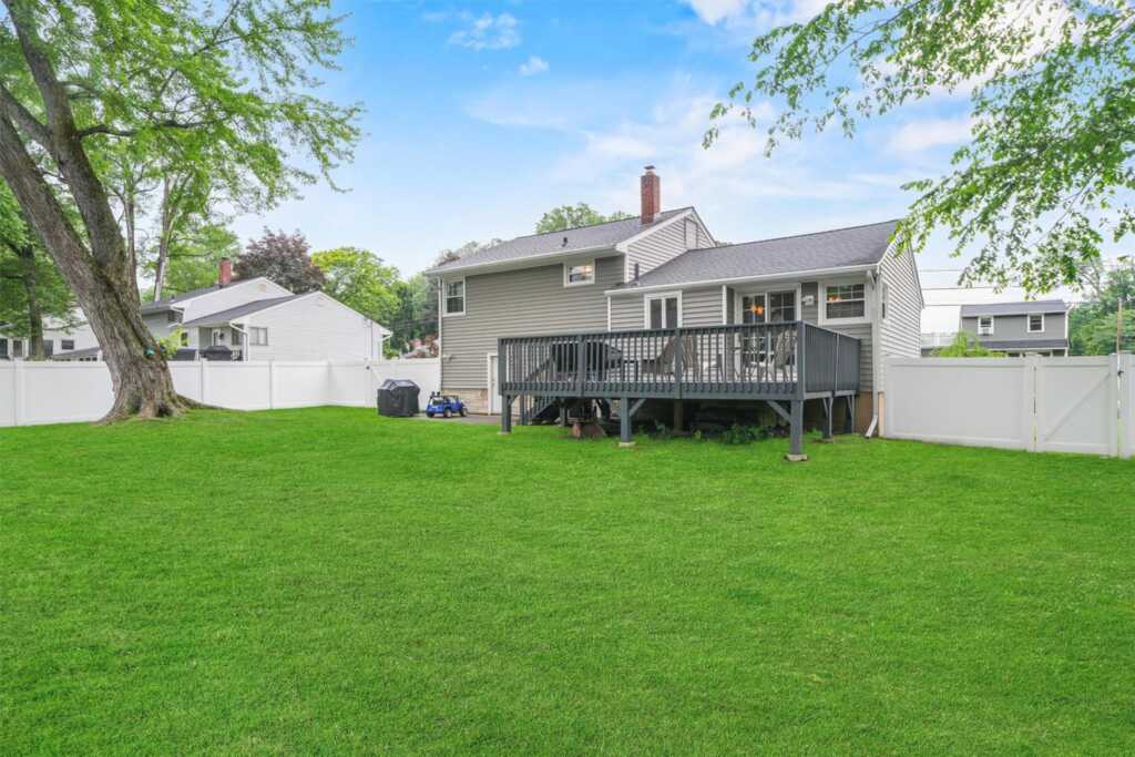 117 Nauraushaun Road, Pearl River, NY 10965 - Photo 41 of 42