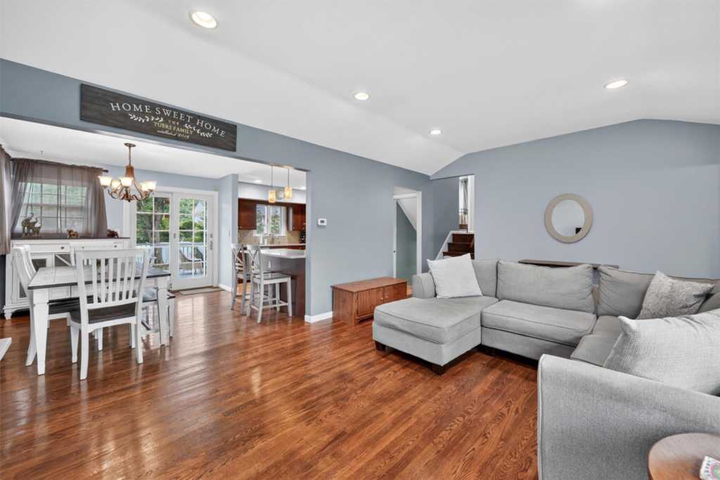 117 Nauraushaun Road, Pearl River, NY 10965 - Photo 9 of 42