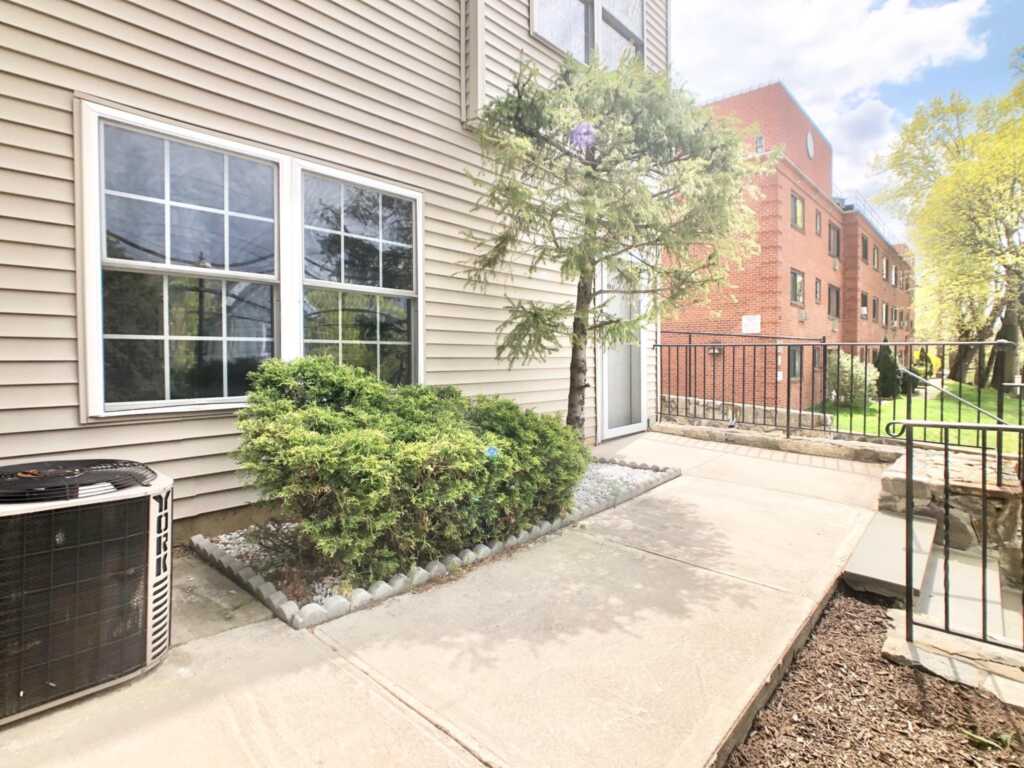 321 Post Road, Unit #B, White Plains, NY 10606