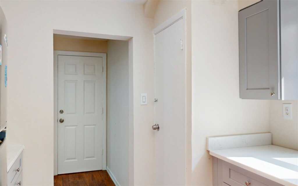 236 Battle Avenue, Unit #1, White Plains, NY 10606 - Photo 3 of 27