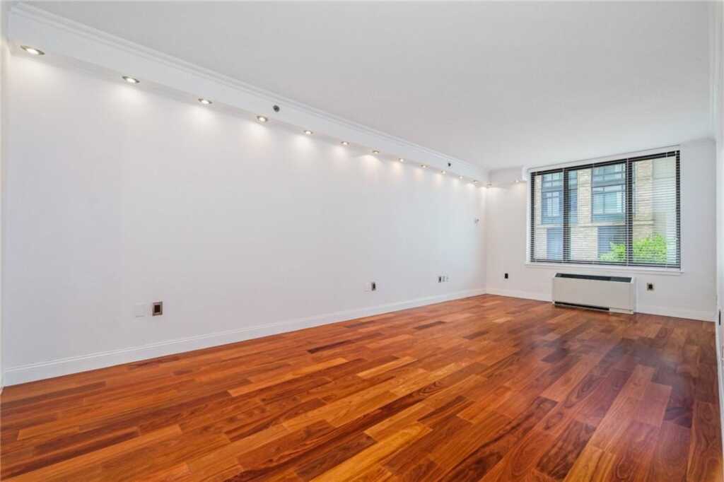 10 City Place, Unit #2D, White Plains, NY 10601 - Photo 2 of 30