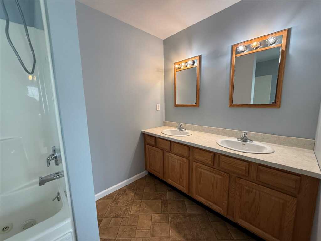 33 Main Street, Unit #2F, Nyack, NY 10960 - Photo 18 of 27