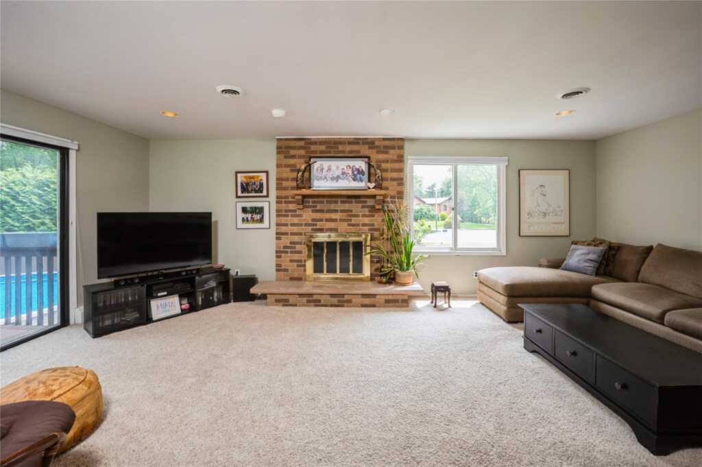 4 Crum Creek Road, New City, NY 10956 - Photo 10 of 33