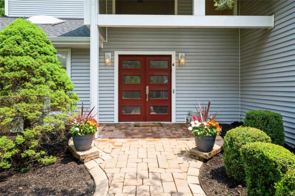 4 Crum Creek Road, New City, NY 10956 - Photo 3 of 33