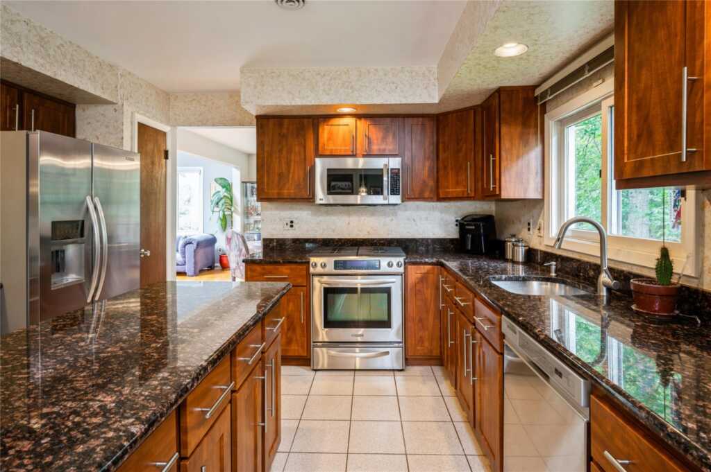 4 Crum Creek Road, New City, NY 10956 - Photo 8 of 33