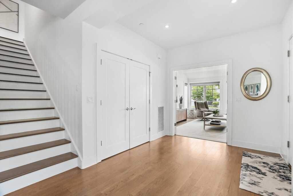 27 Lavender Lane, Rye, NY 10573 - Photo 3 of 33