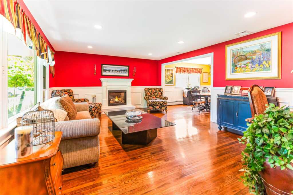 19 Little Brook Lane, New City, NY 10956 - Photo 4 of 22