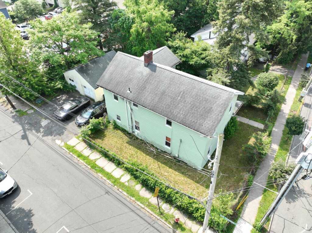 23 Midland Avenue, Nyack, NY 10960 - Photo 4 of 27