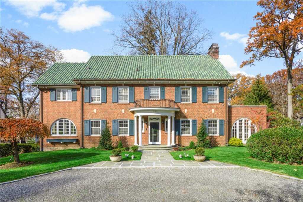290 Overlook Road, New Rochelle, NY 10804
