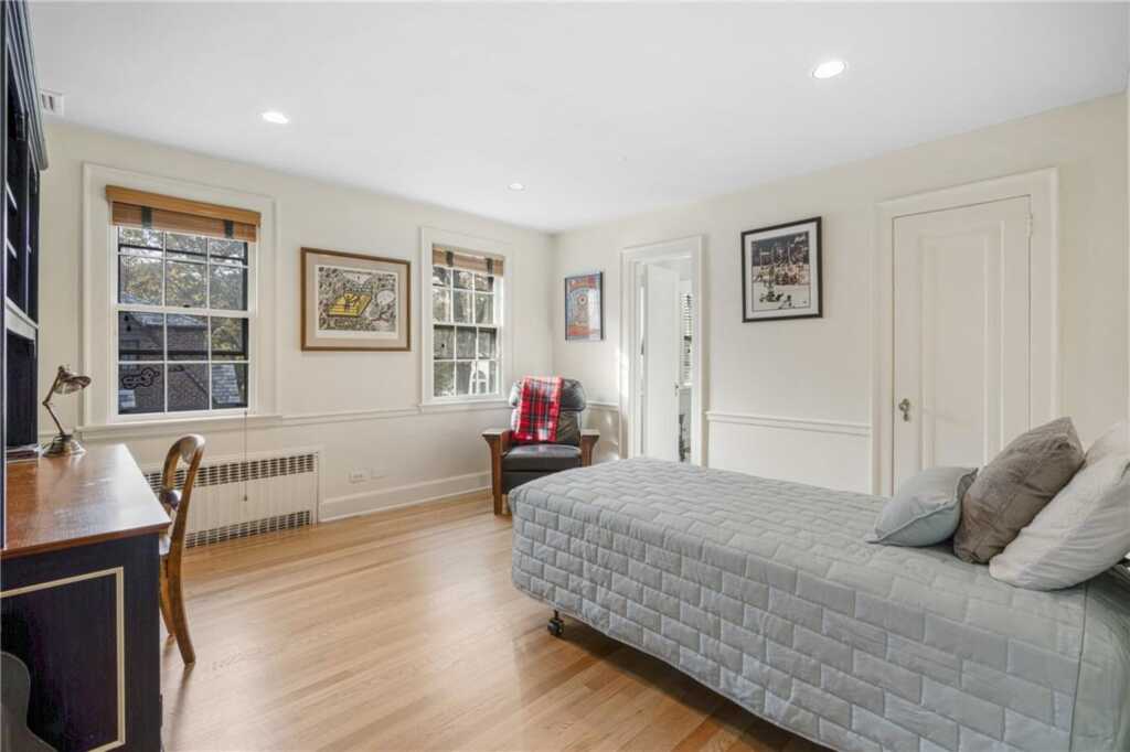 290 Overlook Road, New Rochelle, NY 10804 - Photo 20 of 36