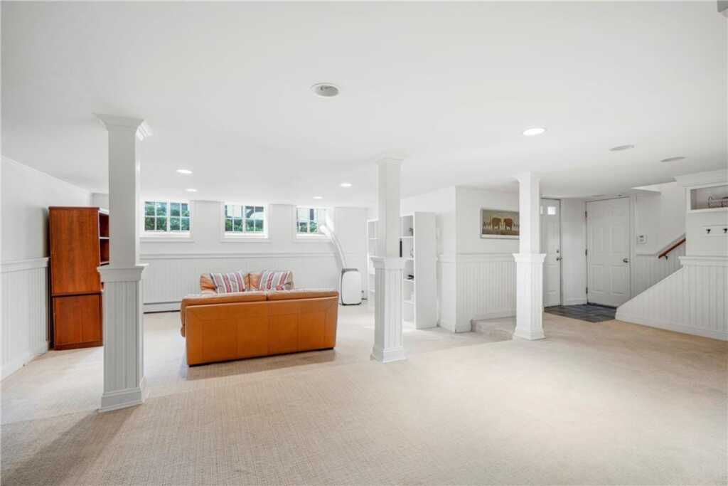 290 Overlook Road, New Rochelle, NY 10804 - Photo 23 of 36