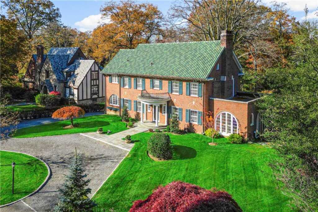 290 Overlook Road, New Rochelle, NY 10804 - Photo 32 of 36