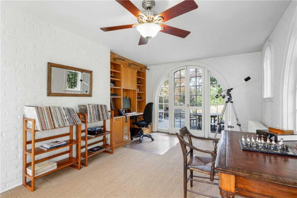 290 Overlook Road, New Rochelle, NY 10804 - Photo 9 of 36
