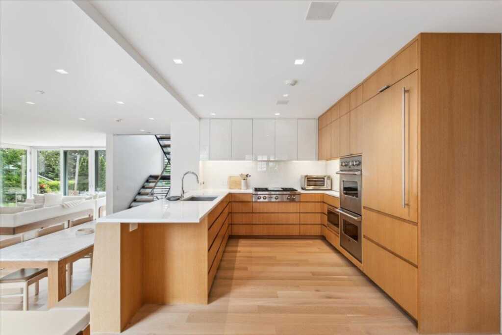 35 Halsted Place, Rye, NY 10580 - Photo 7 of 41