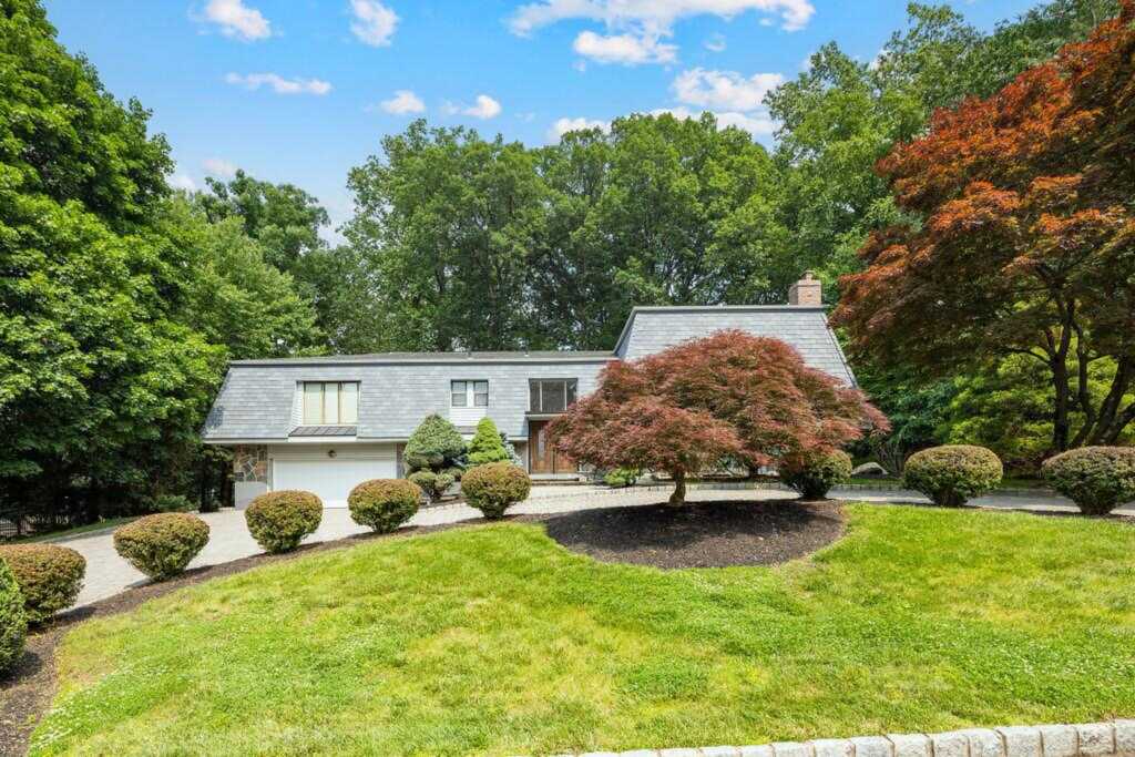 15 Dunmore Road, New City, NY 10956