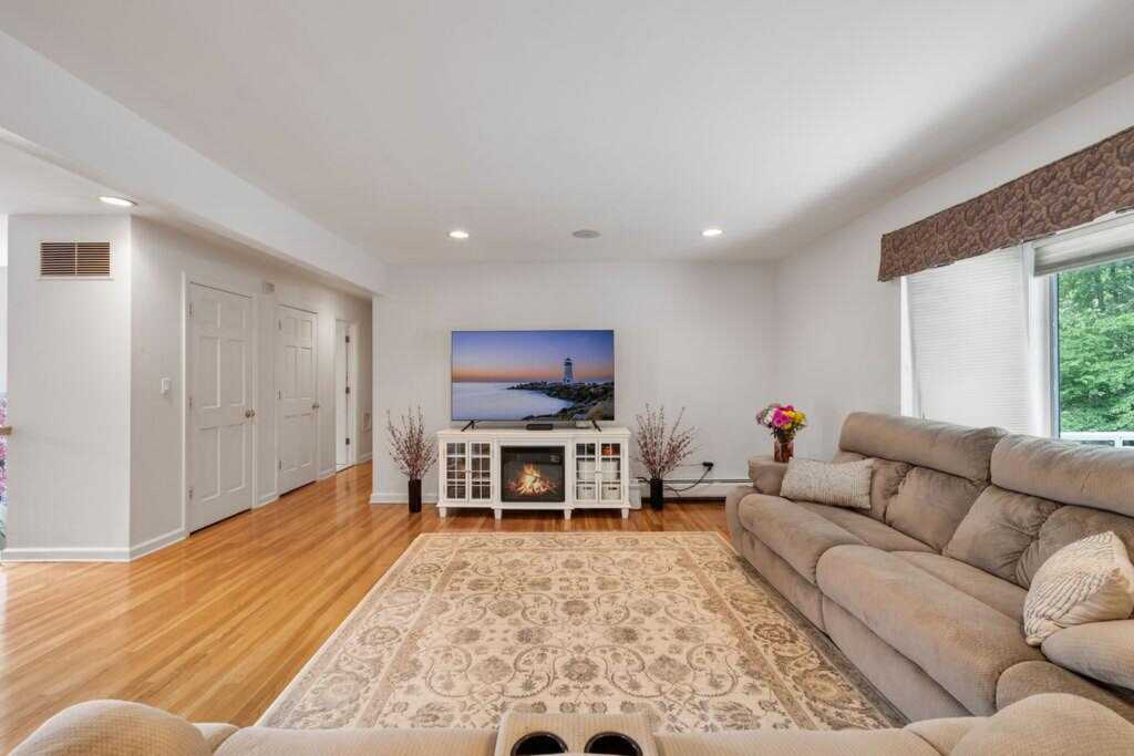 15 Dunmore Road, New City, NY 10956 - Photo 10 of 42