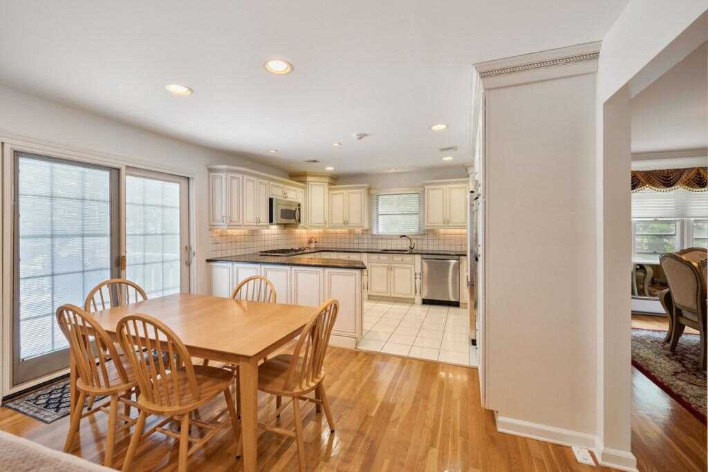 15 Dunmore Road, New City, NY 10956 - Photo 13 of 42
