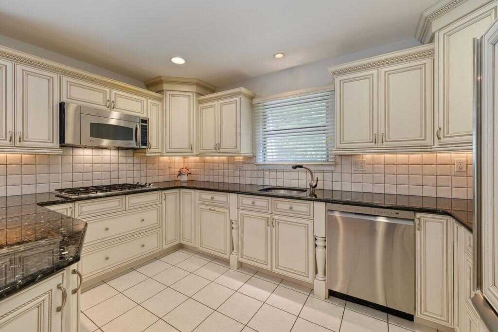 15 Dunmore Road, New City, NY 10956 - Photo 16 of 42