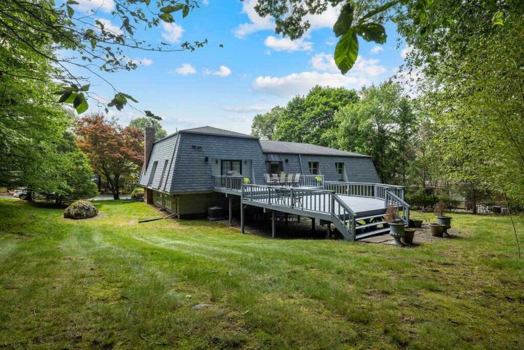 15 Dunmore Road, New City, NY 10956 - Photo 4 of 42