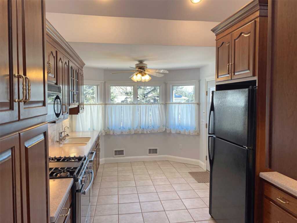 7 Country Ridge Drive, Rye, NY 10573 - Photo 15 of 28