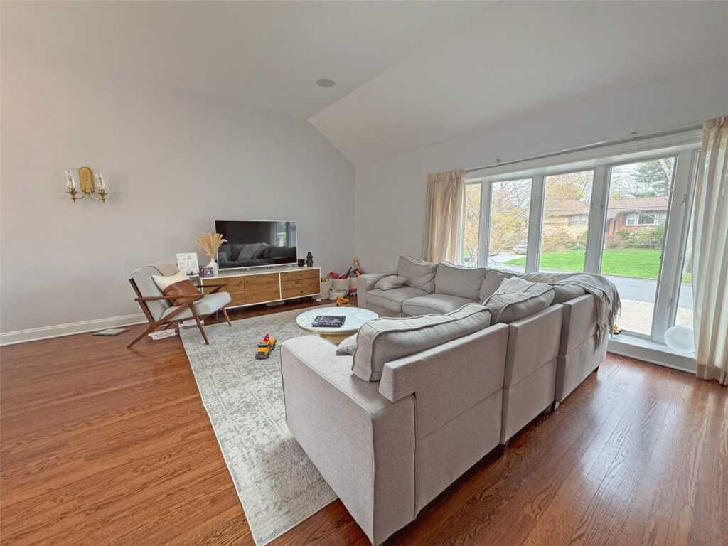 7 Country Ridge Drive, Rye, NY 10573 - Photo 17 of 28