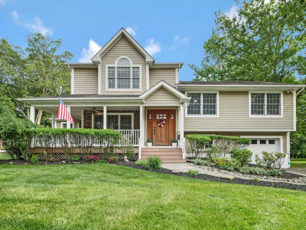 112 George Avenue, Pearl River, NY 10965