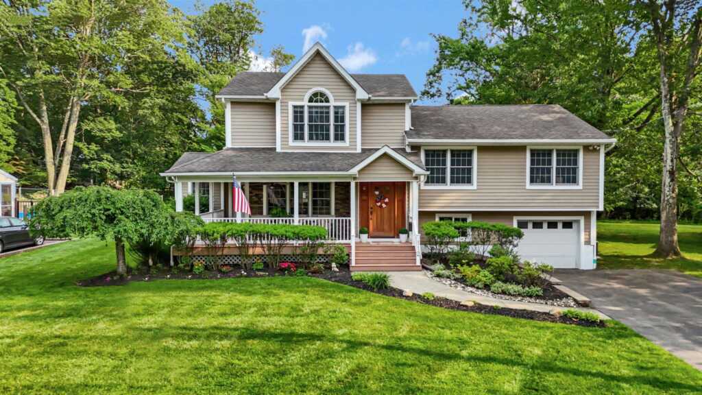 112 George Avenue, Pearl River, NY 10965 - Photo 2 of 31