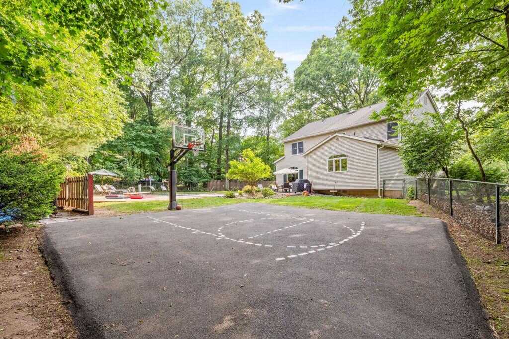 17 Dunmore Road, New City, NY 10956 - Photo 10 of 42